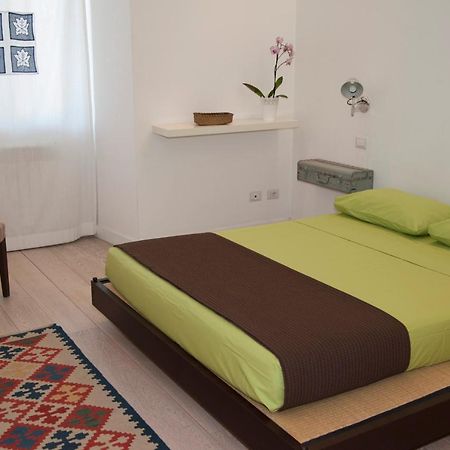 Center 2 Rooms B&B Рим Екстериор снимка