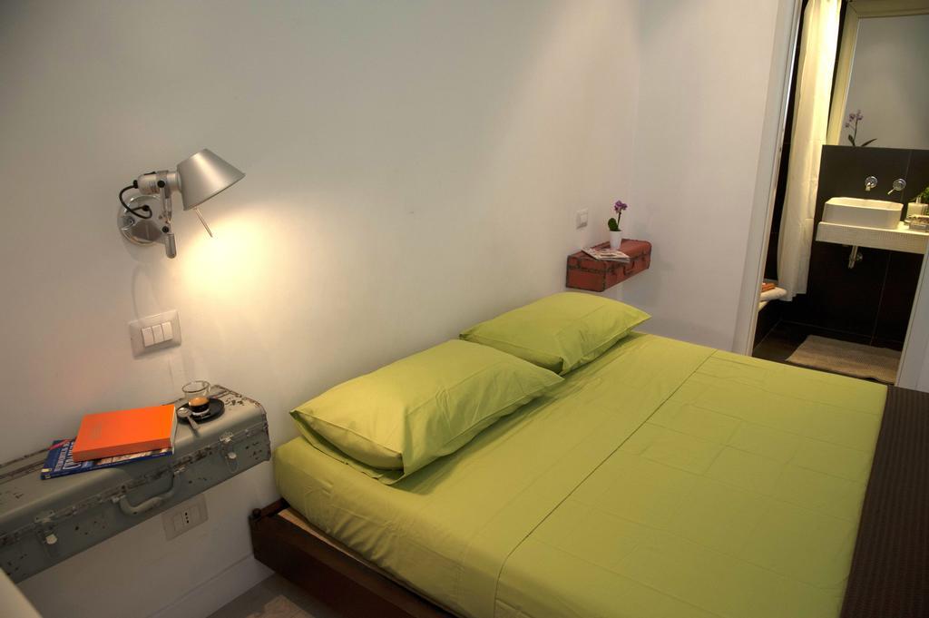 Center 2 Rooms B&B Рим Екстериор снимка