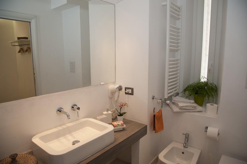 Center 2 Rooms B&B Рим Екстериор снимка