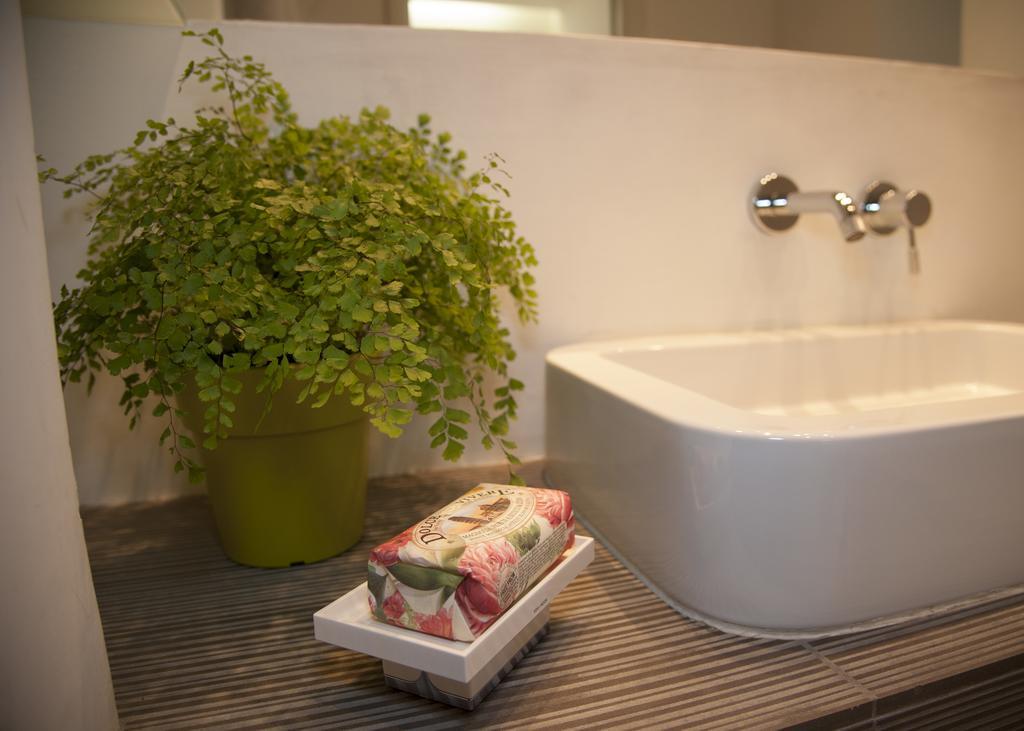 Center 2 Rooms B&B Рим Екстериор снимка