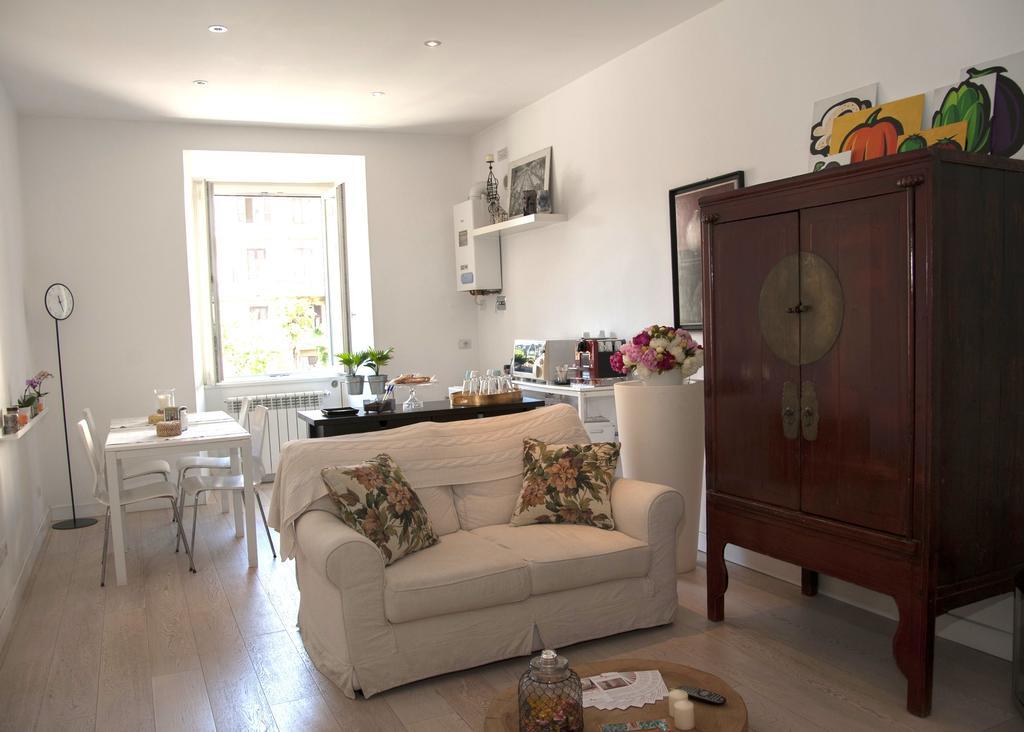 Center 2 Rooms B&B Рим Екстериор снимка